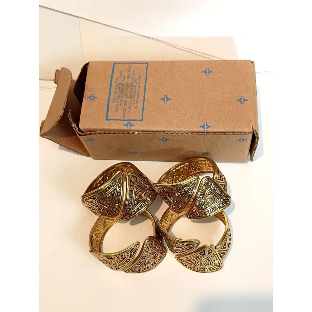 Vtg Avon Set of 4 Napkin Rings Gold Tone African Spirit Holders W/ Original Box